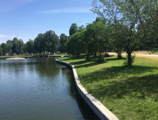 Lake and pathways at Bob Noble Park