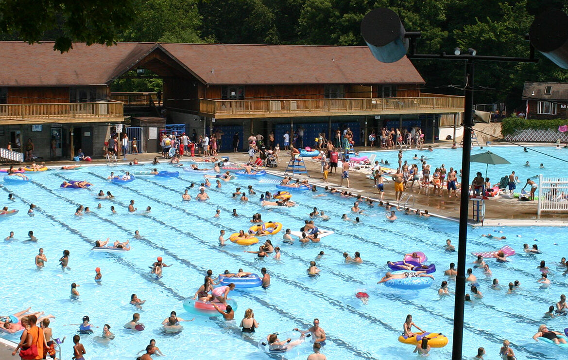 Aquatic center at Burdette Park