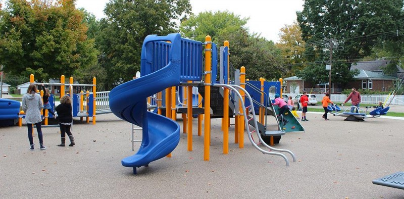 Overview of Eisner Park playground