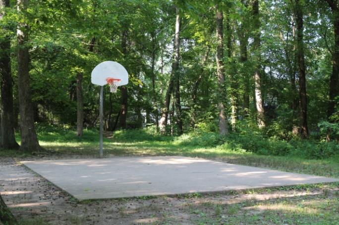 Basketball half court at Burchett Park in Clarksville