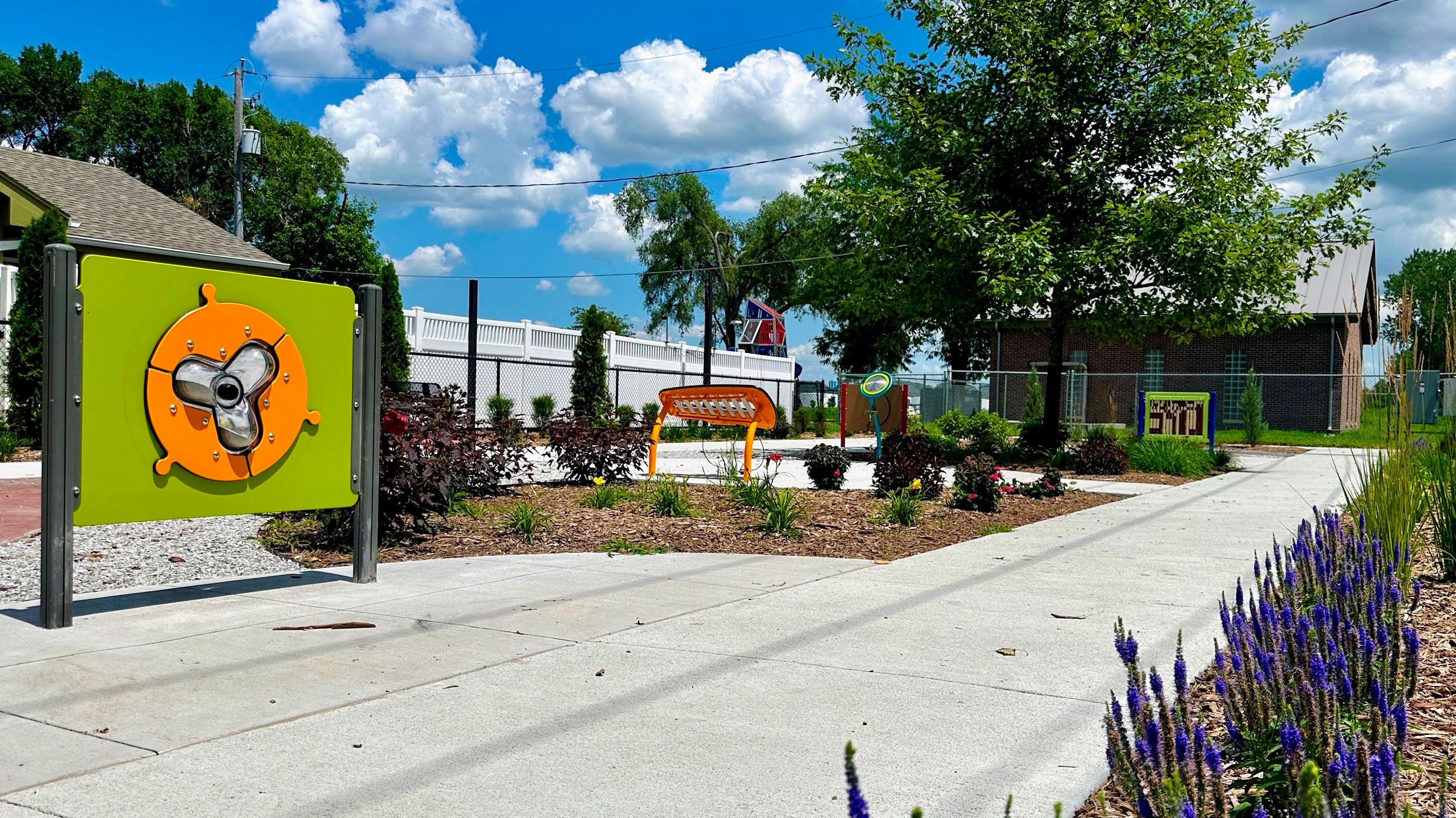 Additional view of Manawa City Park amenities