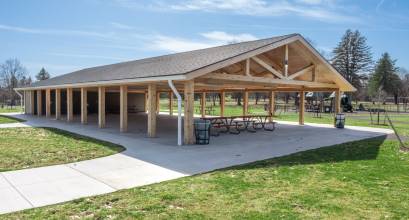 Open pavilion at Shadow Pines in Penfield