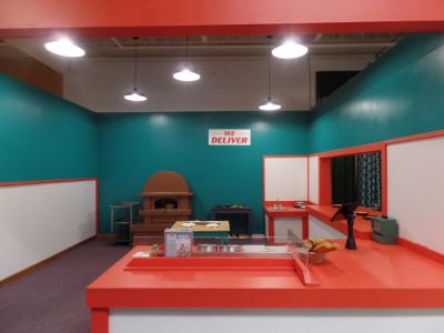 Pizzeria pretend-play exhibit at Bootheel Youth Museum.
