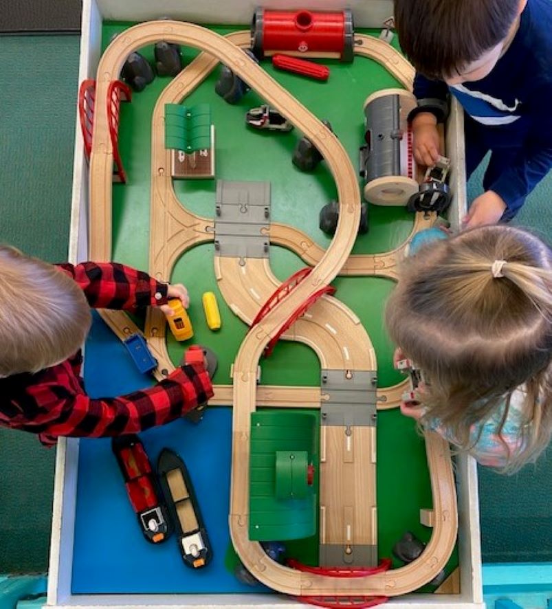 Hands-on table play at Ergadoozy