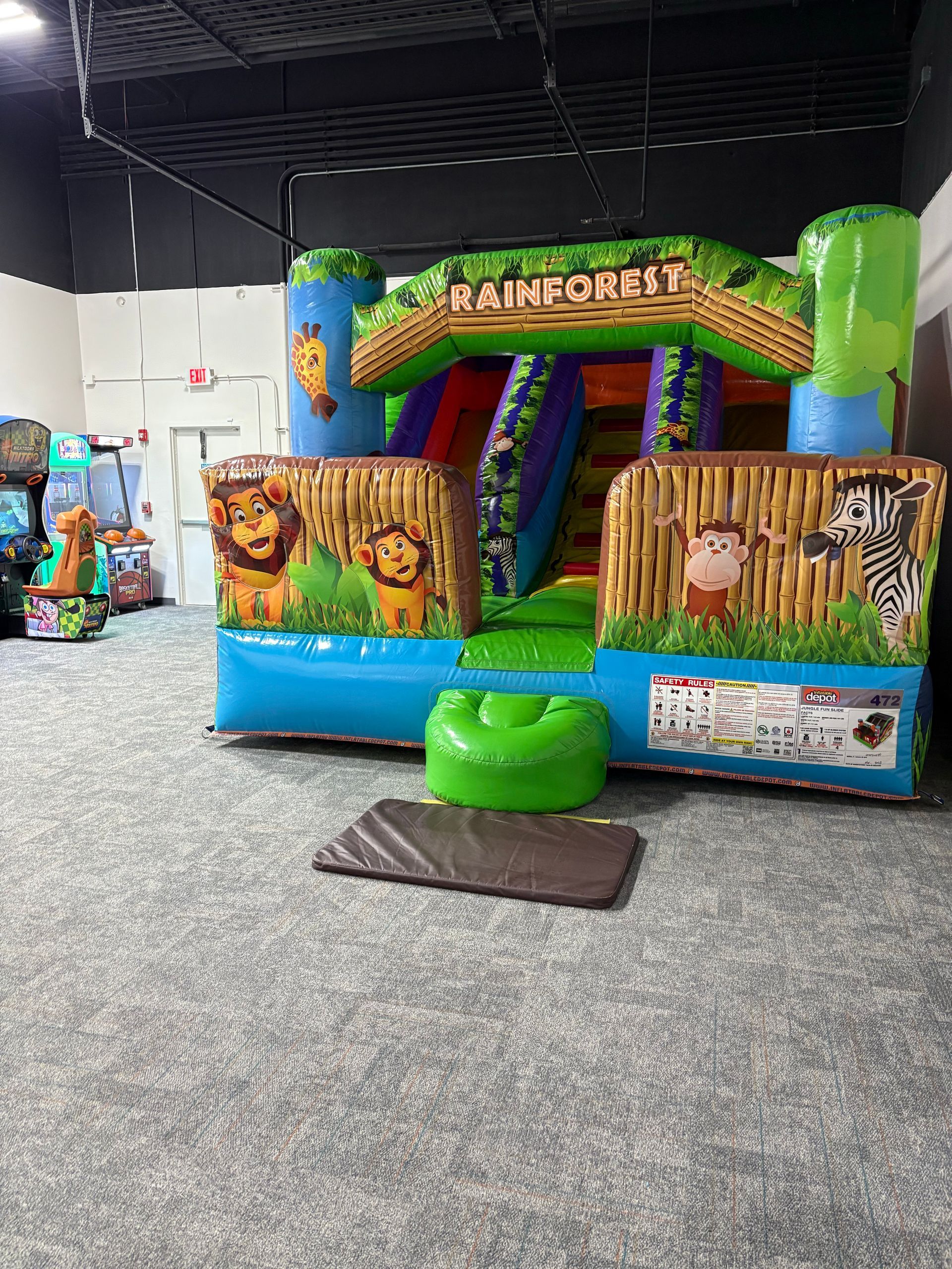 Toddler inflatable play at Fun Run Liberty