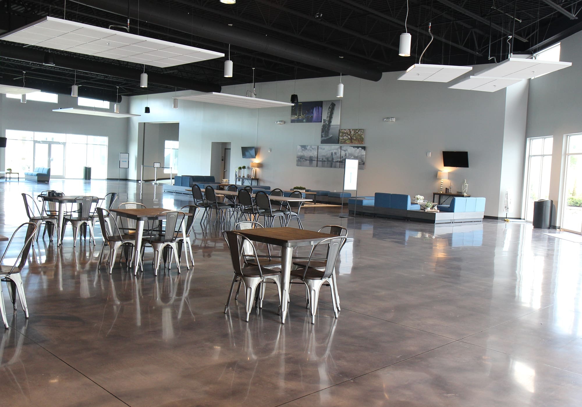 Open seating and café area at Hammond Plaza.