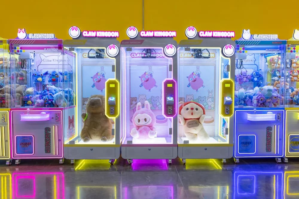 Claw arcade machines at Keiki Kingdom Waipahu
