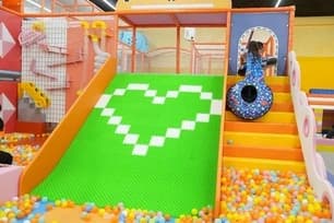 Slides and soft-play area at Keiki Kingdom Honolulu