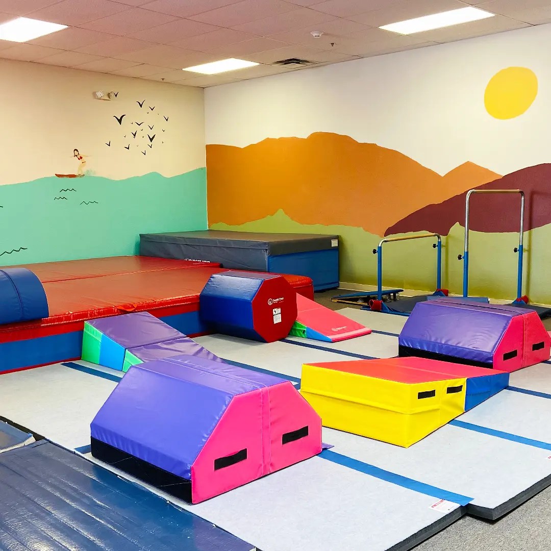 Little Champs Play + Tumbling gallery image 1