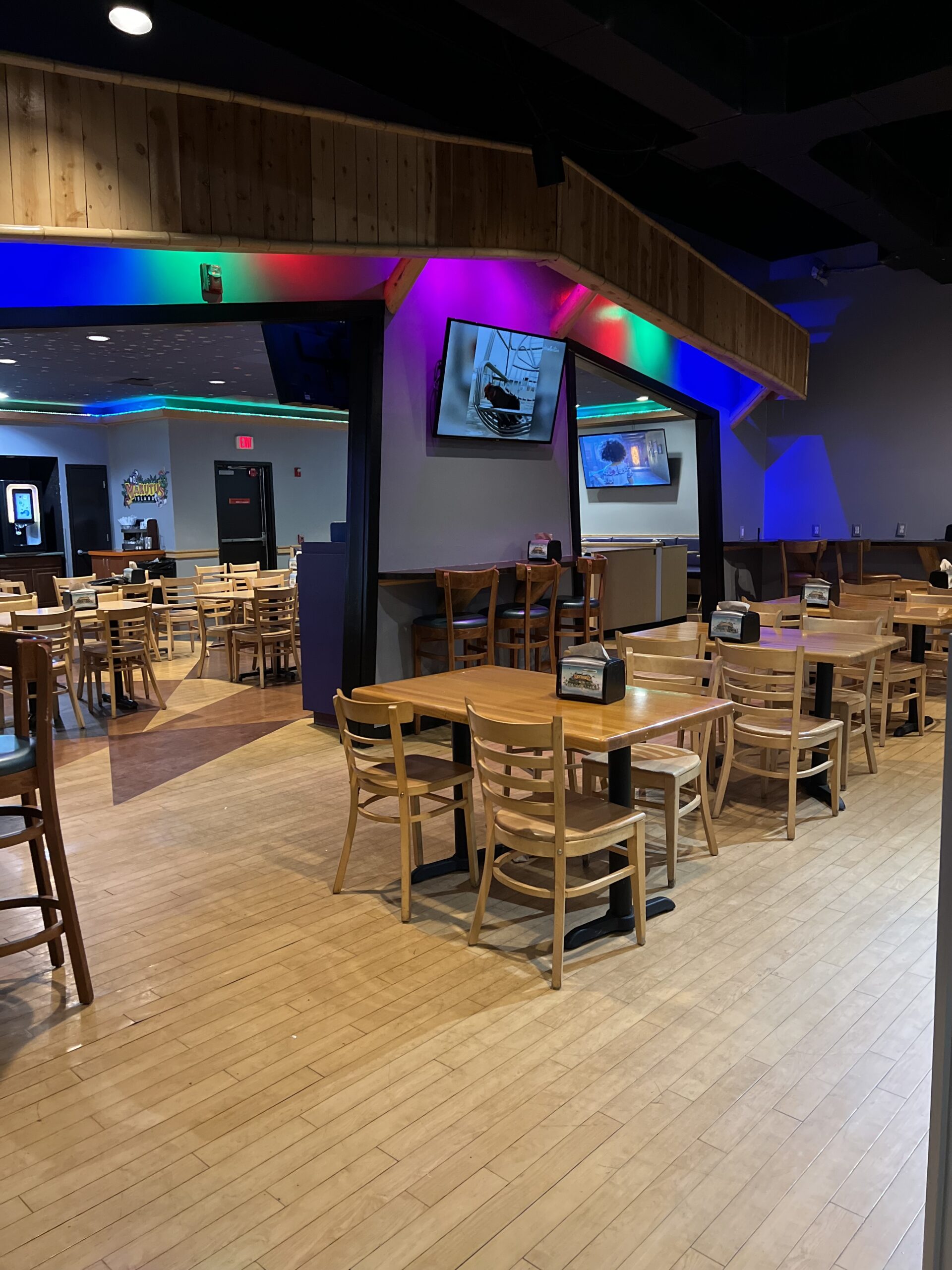 Makutu's Island café area