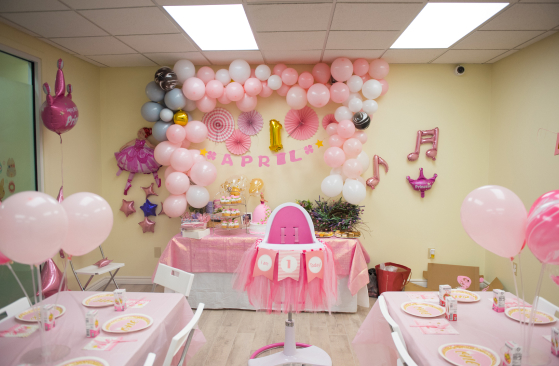 Momi Land Hilliard gallery image 2