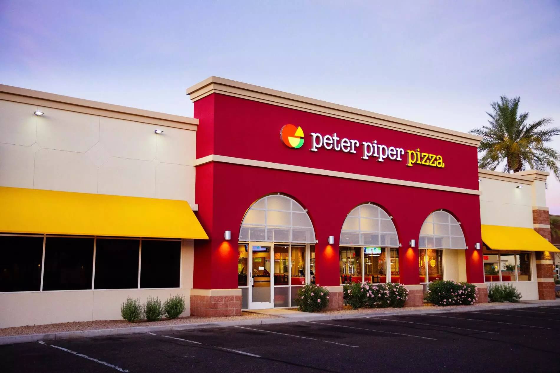 Exterior of Peter Piper Pizza Yuma
