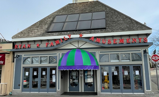 Exterior of Ryan Family Amusements Newport on Thames Street