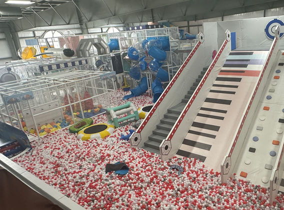 Indoor play and ball pit attractions at Smiley Mishawaka.