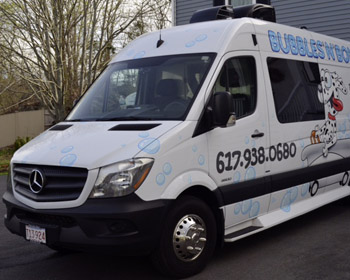 Bubbles 'n' Bones mobile grooming van