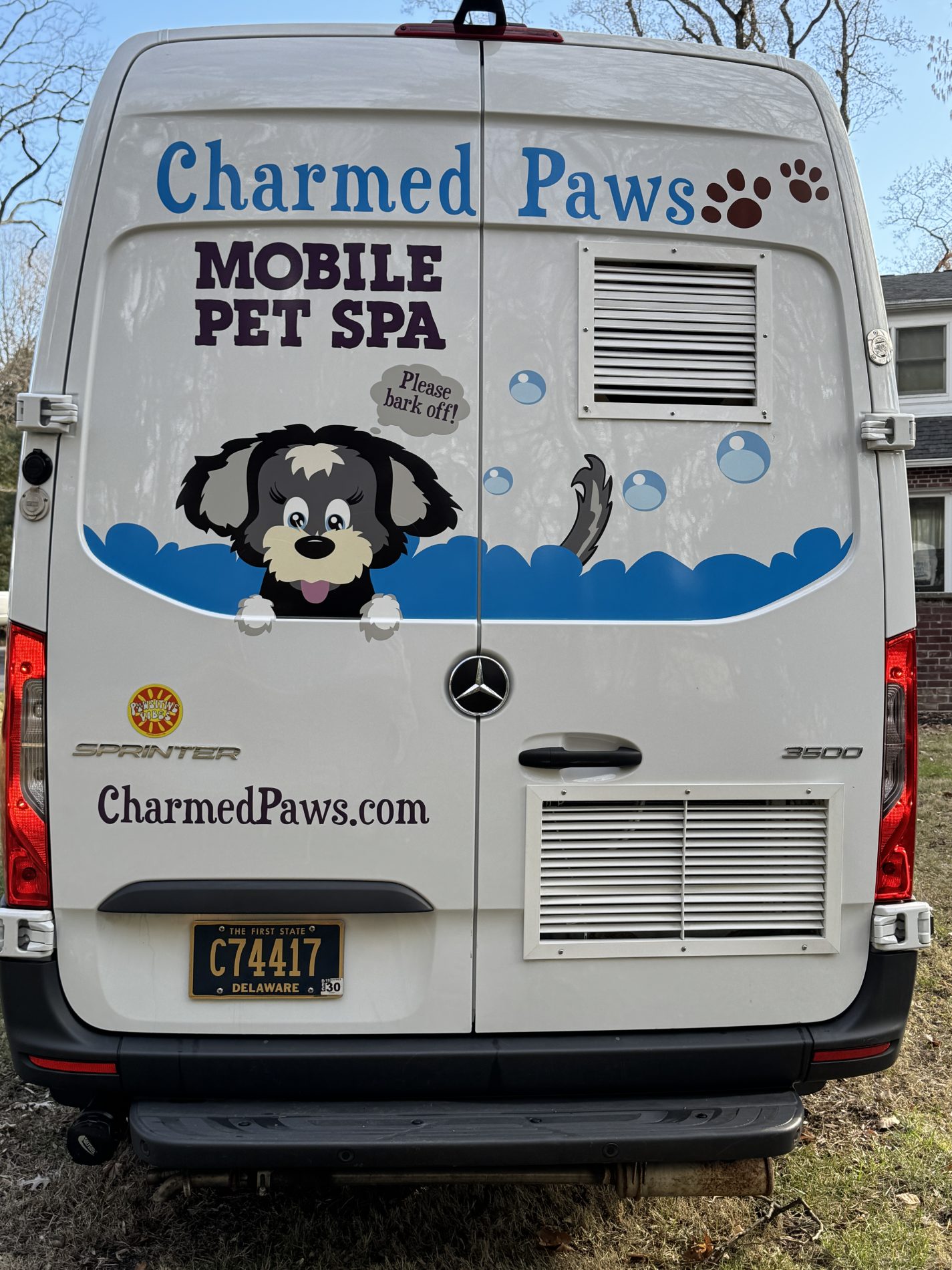 Promotional image for one-on-one cage-free mobile grooming