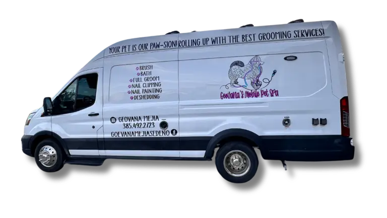 Geovana's Mobile Pet Spa van exterior