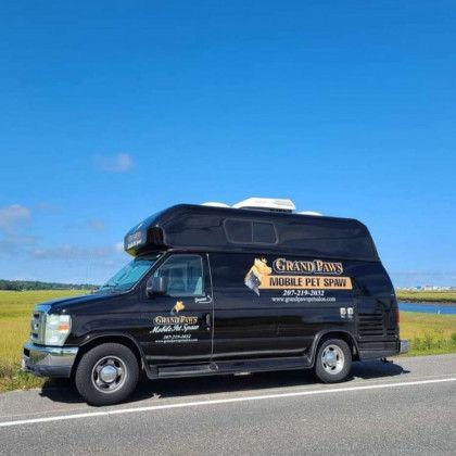 Grand Paws Pet Salon social image