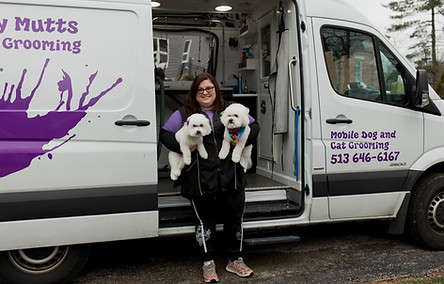 Muddy Mutts mobile grooming van