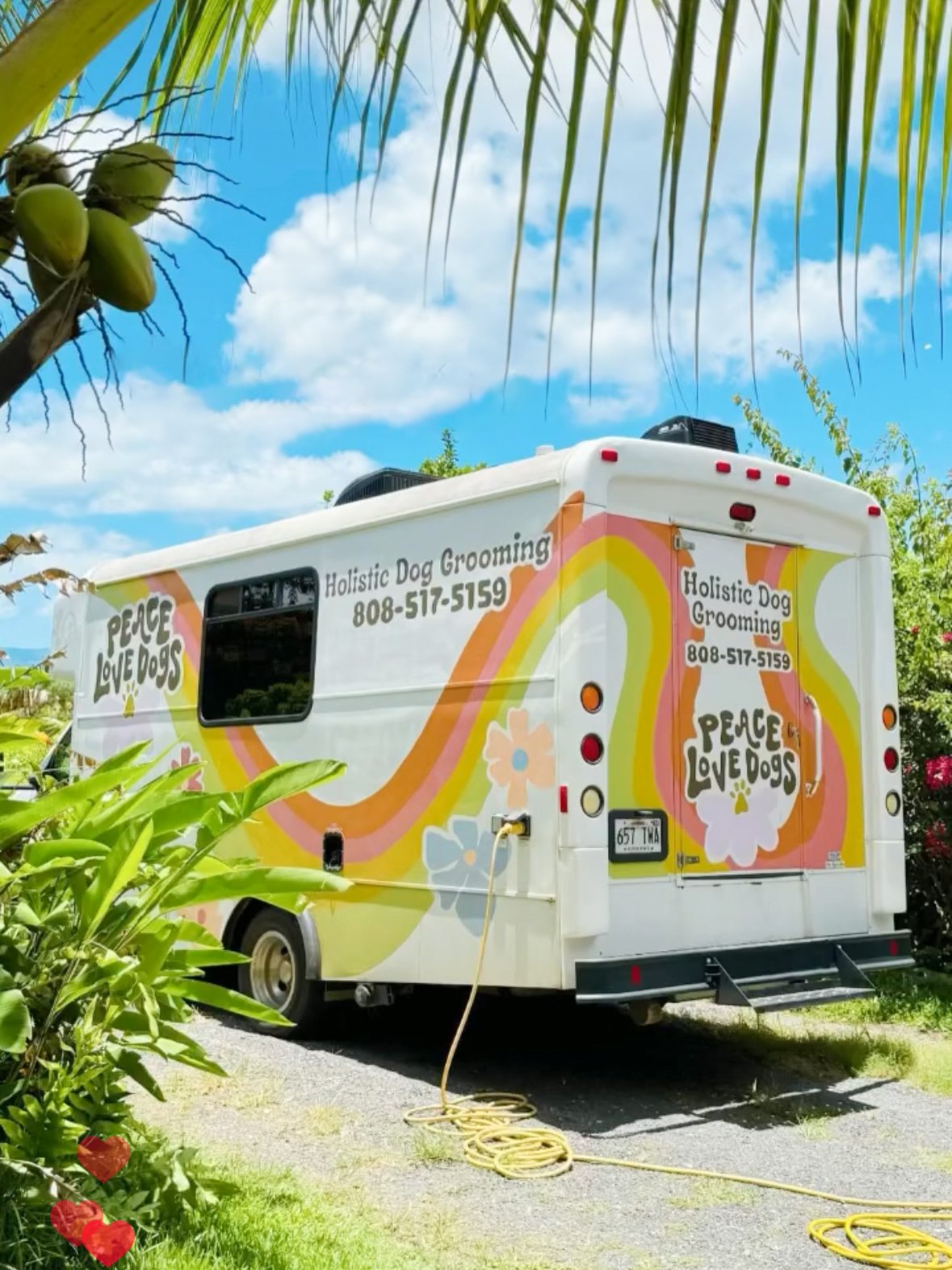 Peace Love Dogs grooming bus