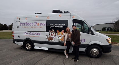 Mobile grooming van image used on Perfect Paws St. Joseph page