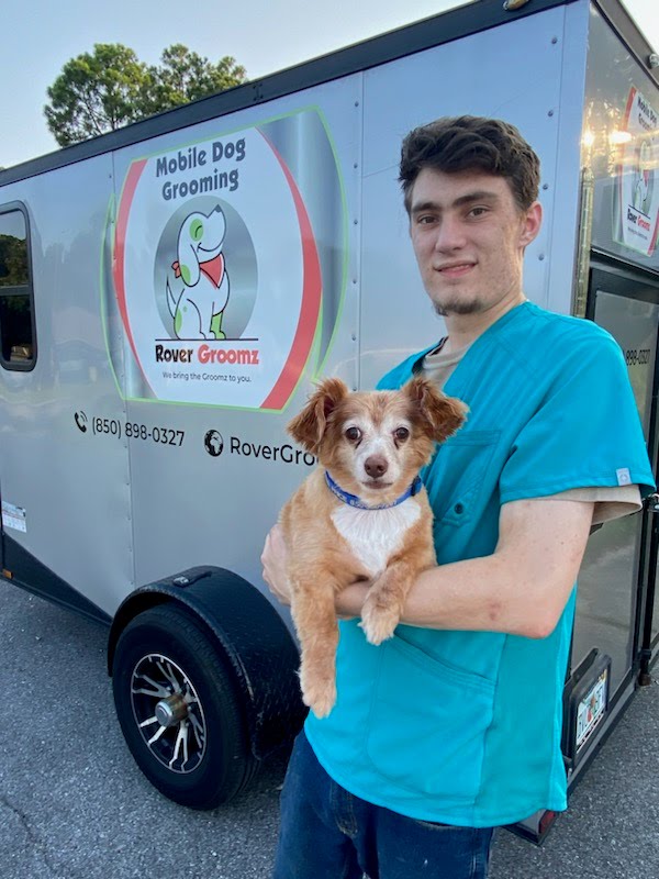 Rover Groomz groomer with dog