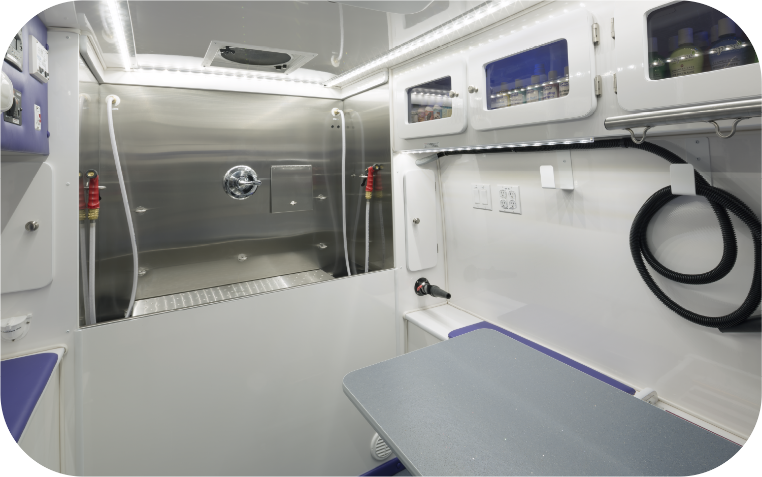 Serenity Mobile Pet Spa tub area