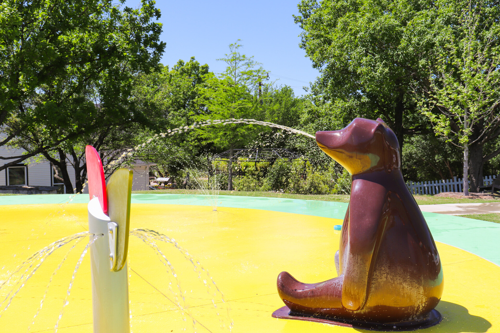 Garden area at Carleen Bright Arboretum in Woodway