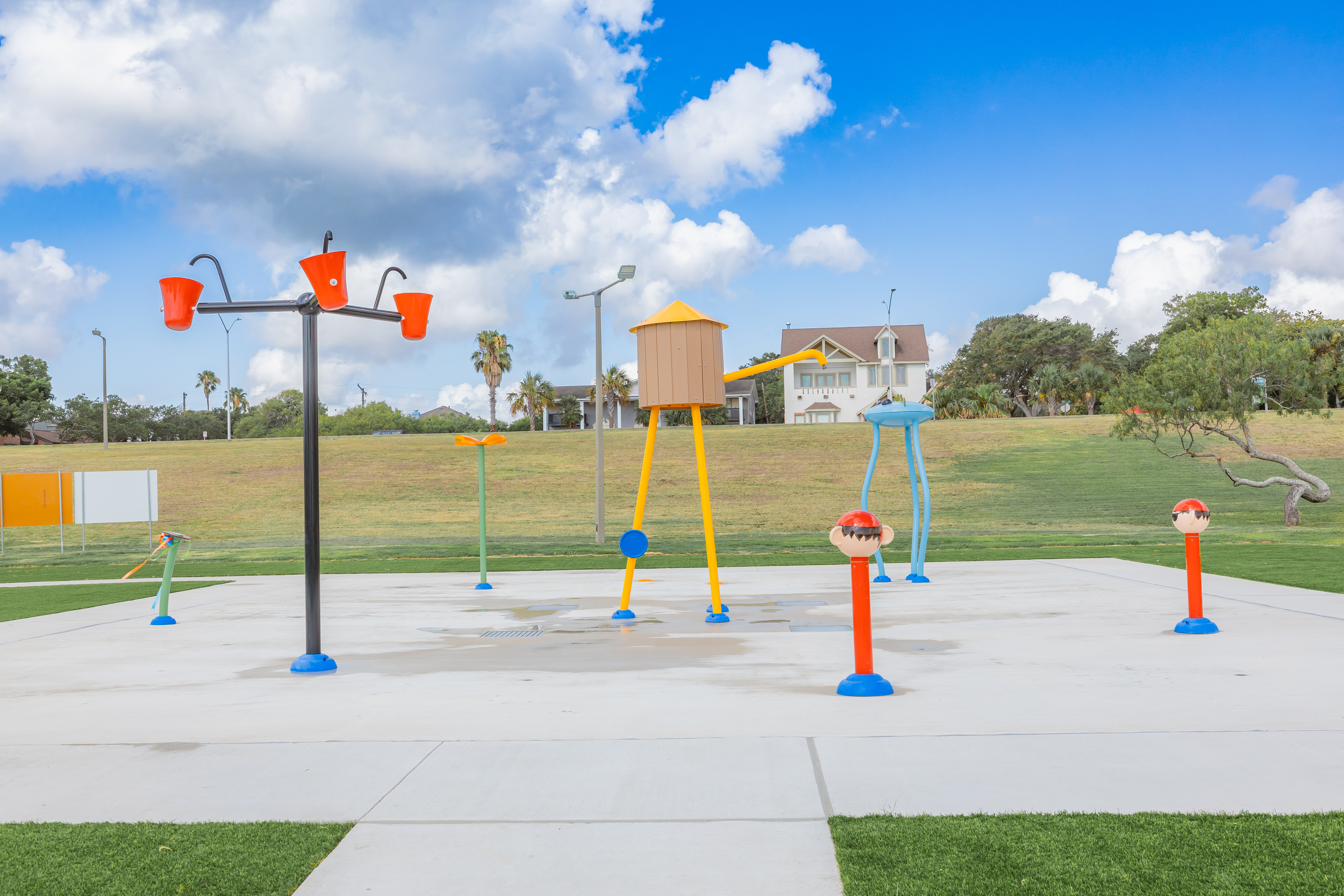 Cole Park Splash Pad overview.