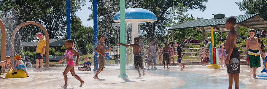 Kids playing at Forest Hills Spray Ground.