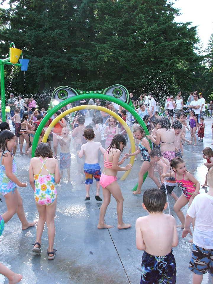 Official Oregon City spray parks image.
