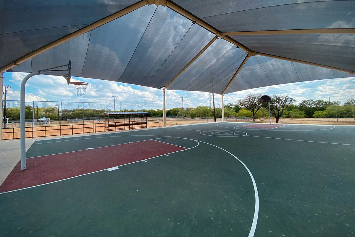 Covered basketball court at Lincoln Park.