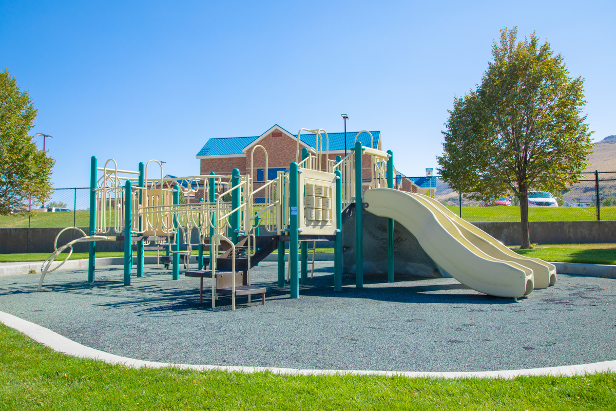 Another view of Rosecrest Splash Pad and surrounding park.