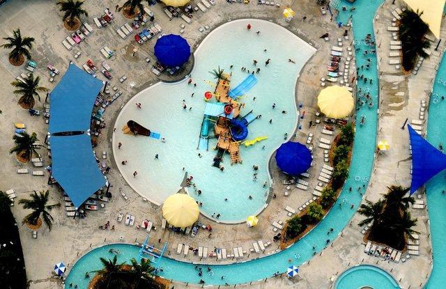 Overhead view of Sailfish Splash Waterpark.