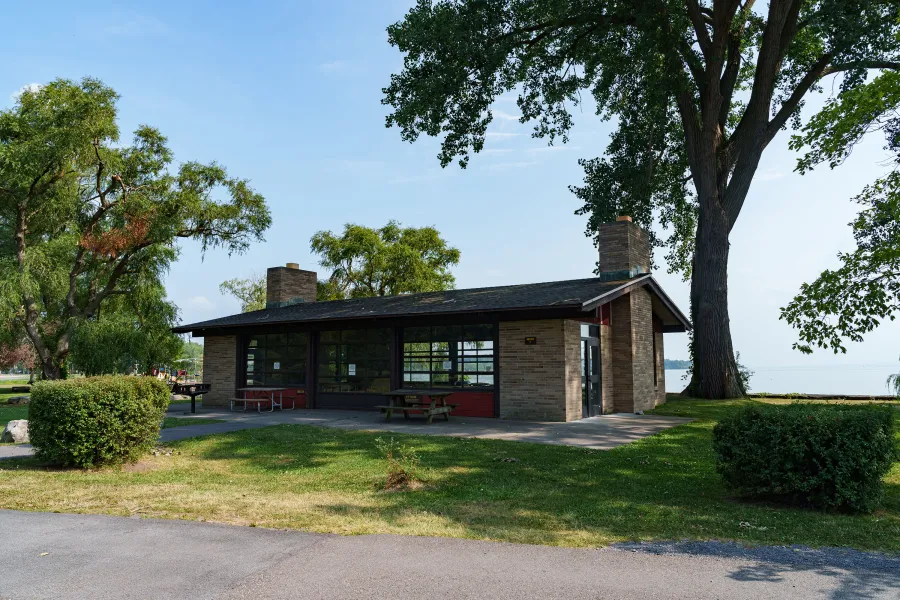 Covered picnic shelter at Seneca Lake State Park.
