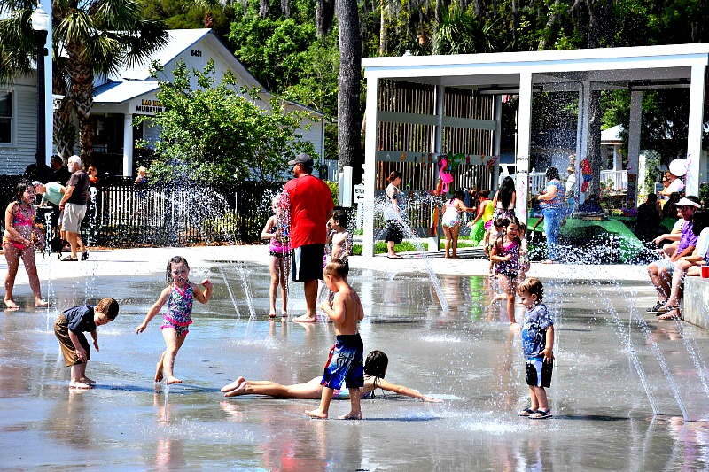 Sims Park splash pad in New Port Richey.