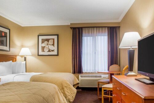 Splash Indoor Water Park Resort