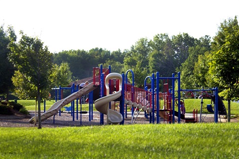 Village Green Park Splash Pad gallery image 1