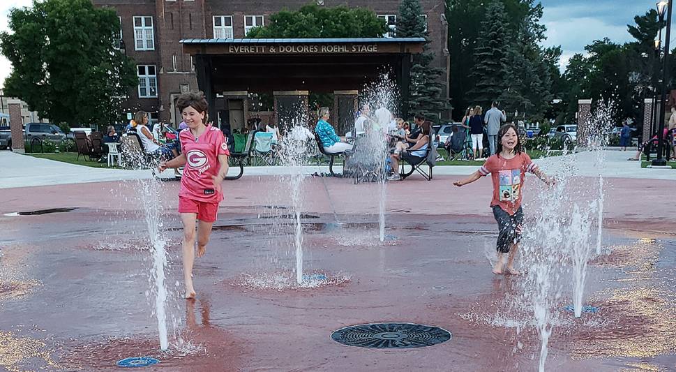 Wenzel Family Plaza Splash Pad